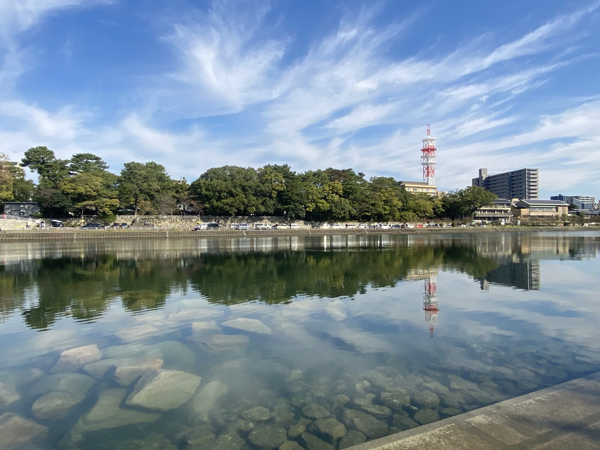 鏡川
