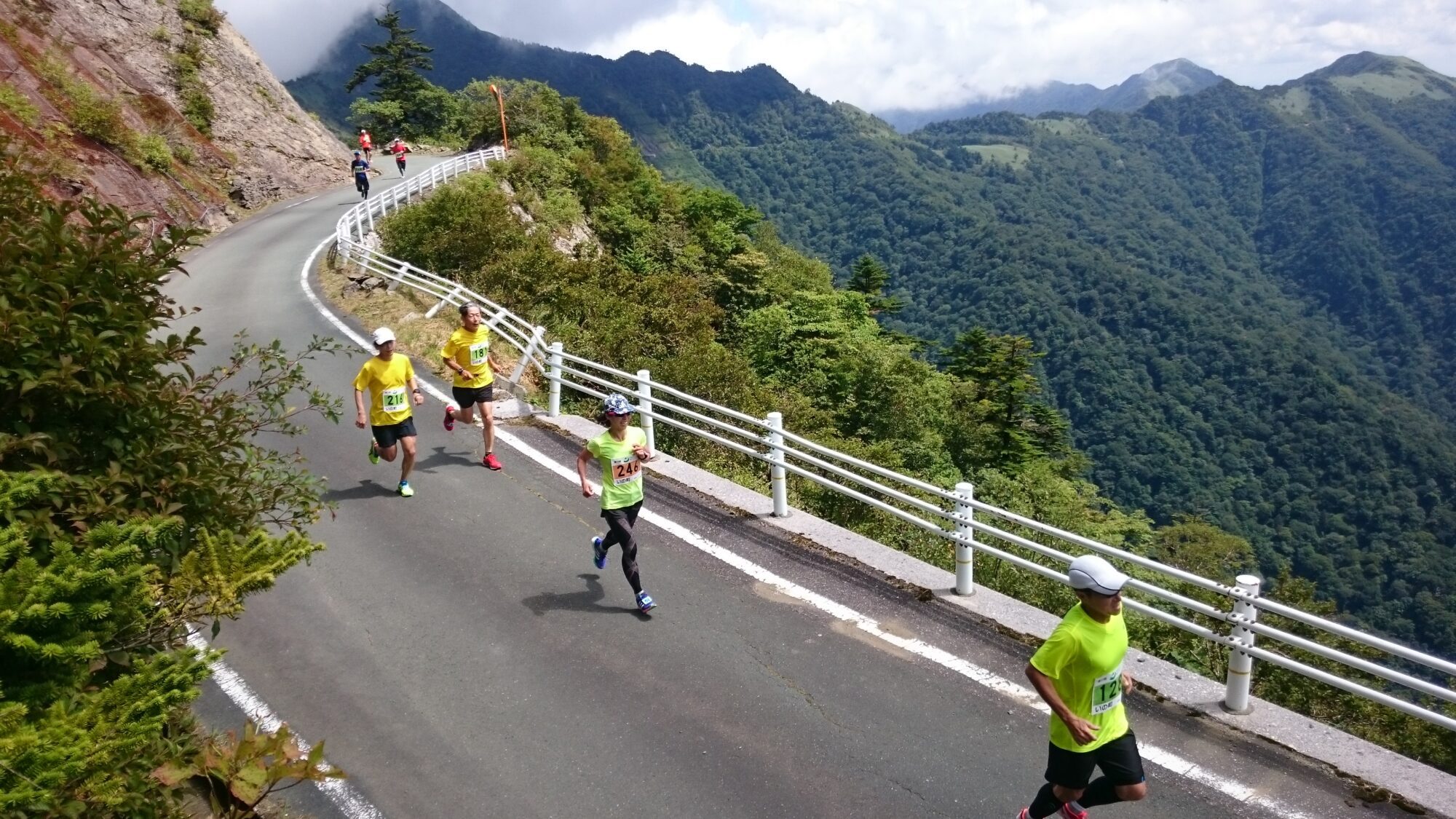 第20屆四國頂端缺氧馬拉松大賽